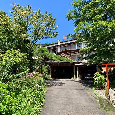 Kirishimaya Ryokan Кусацу Екстериор снимка