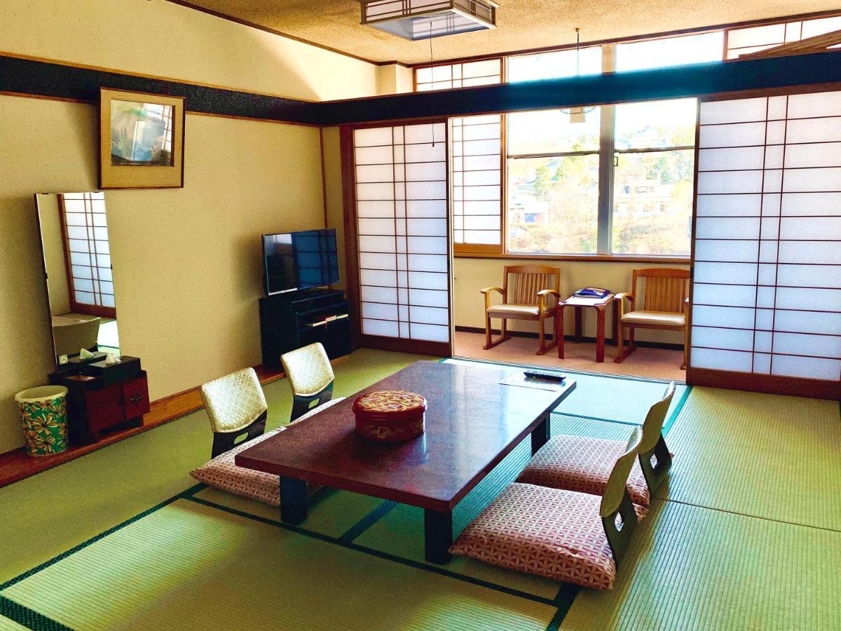 Kirishimaya Ryokan Кусацу Екстериор снимка