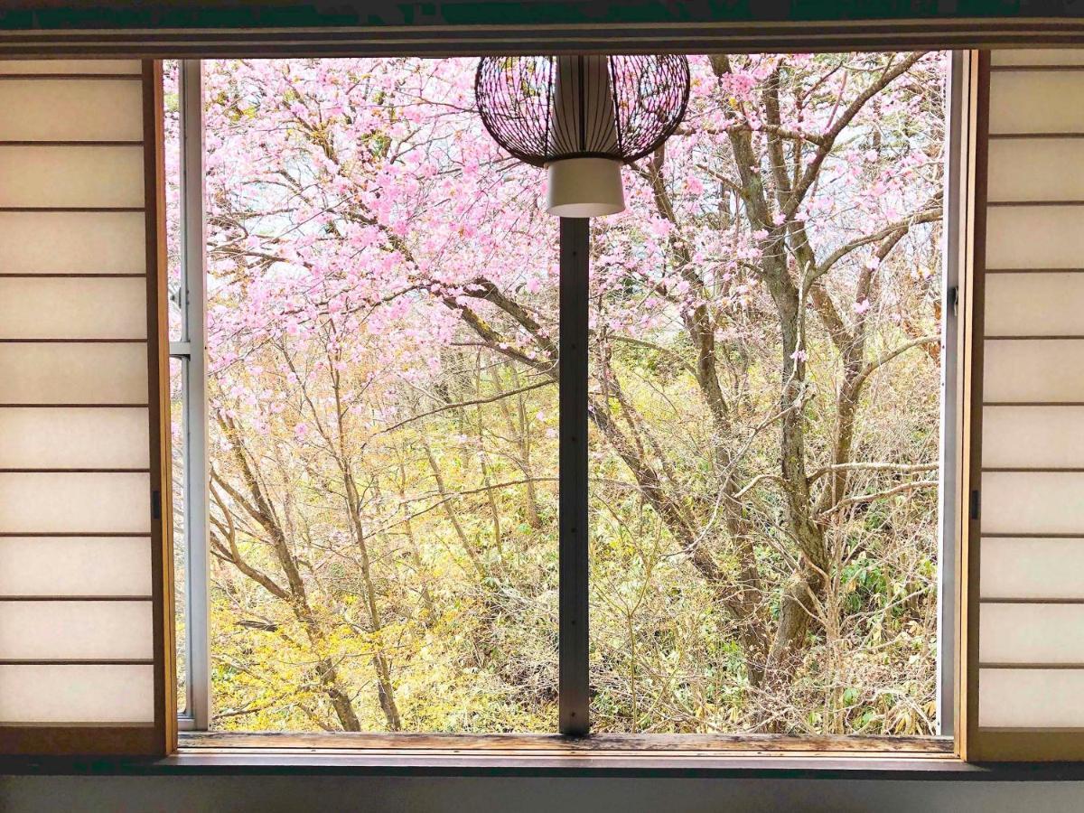 Kirishimaya Ryokan Кусацу Екстериор снимка