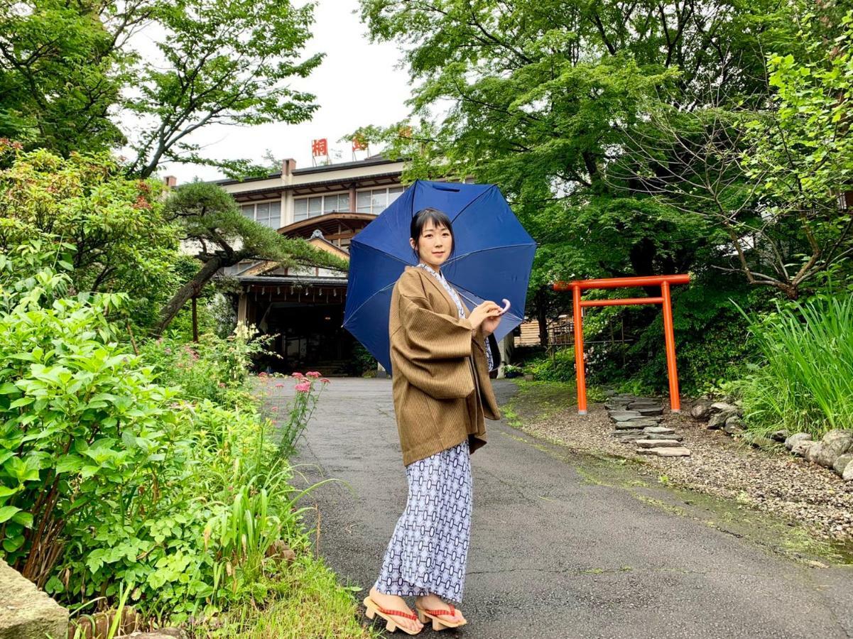 Kirishimaya Ryokan Кусацу Екстериор снимка